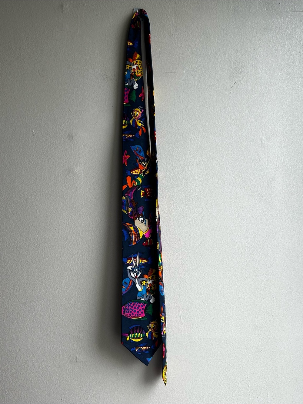 Silk tie looney tunes